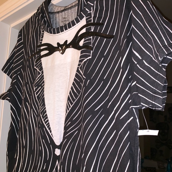 ✨Reduced NWT - DISNEY NIGHTMARE BEFORE CHRISTMAS hooded - 3 left!! - Picture 3 of 8